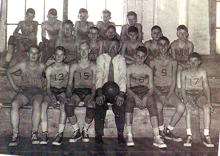 Hub Myhand with Lincoln basketball 1952_53.jpg